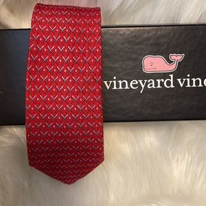 EUC - Vineyards Vines Baseball-theme necktie